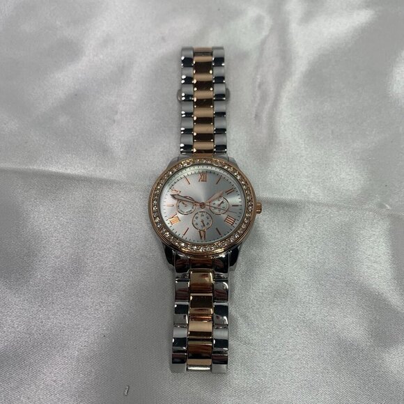 Womens FMD Quartz Analog Watch Rose Gold Silver Crystal Accents New Battery - Picture 6 of 8